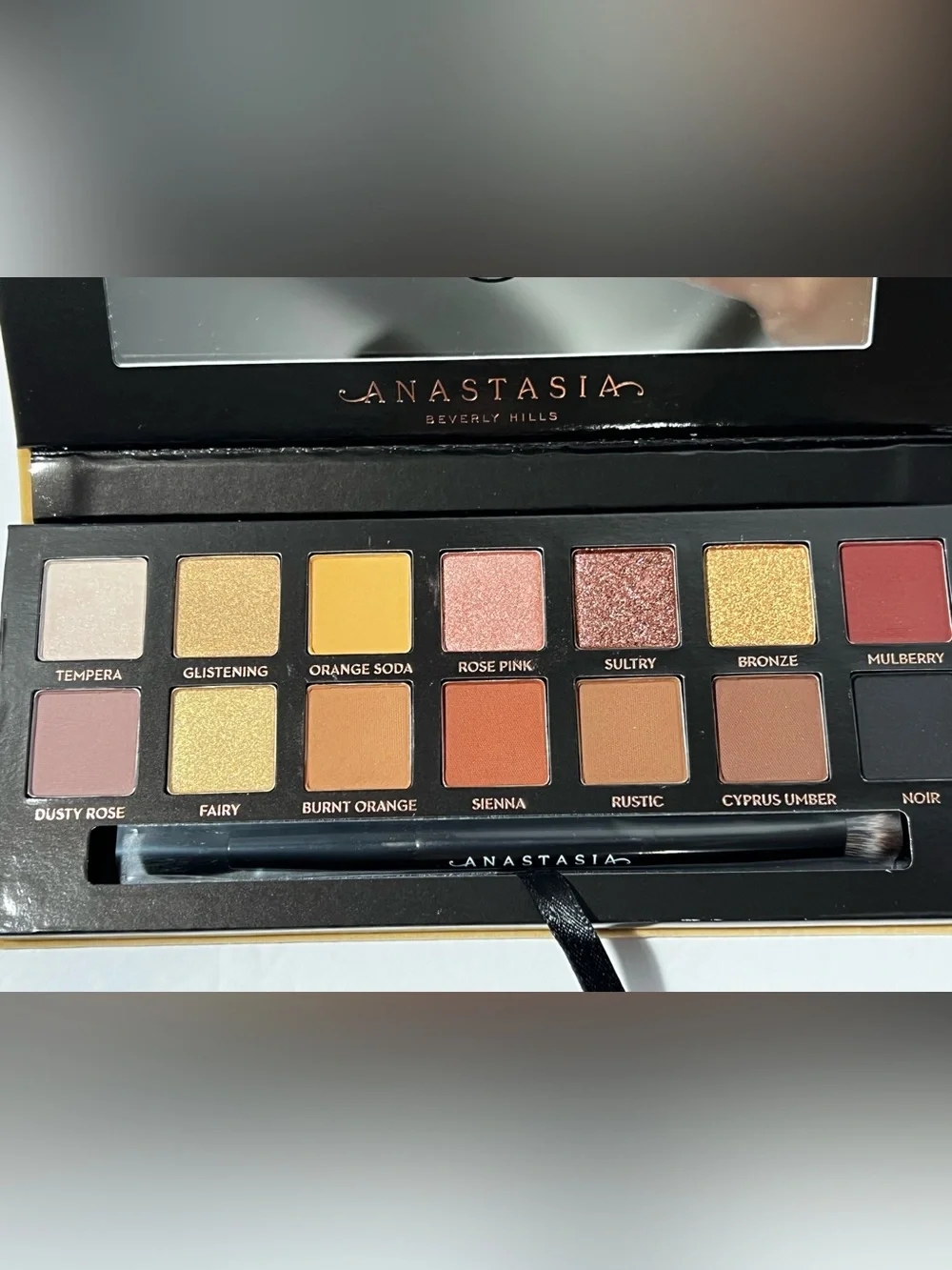 Anastasia Beverly Hills Soft Glam Eyeshadow Palette Warm Neutral Shades w/ brush